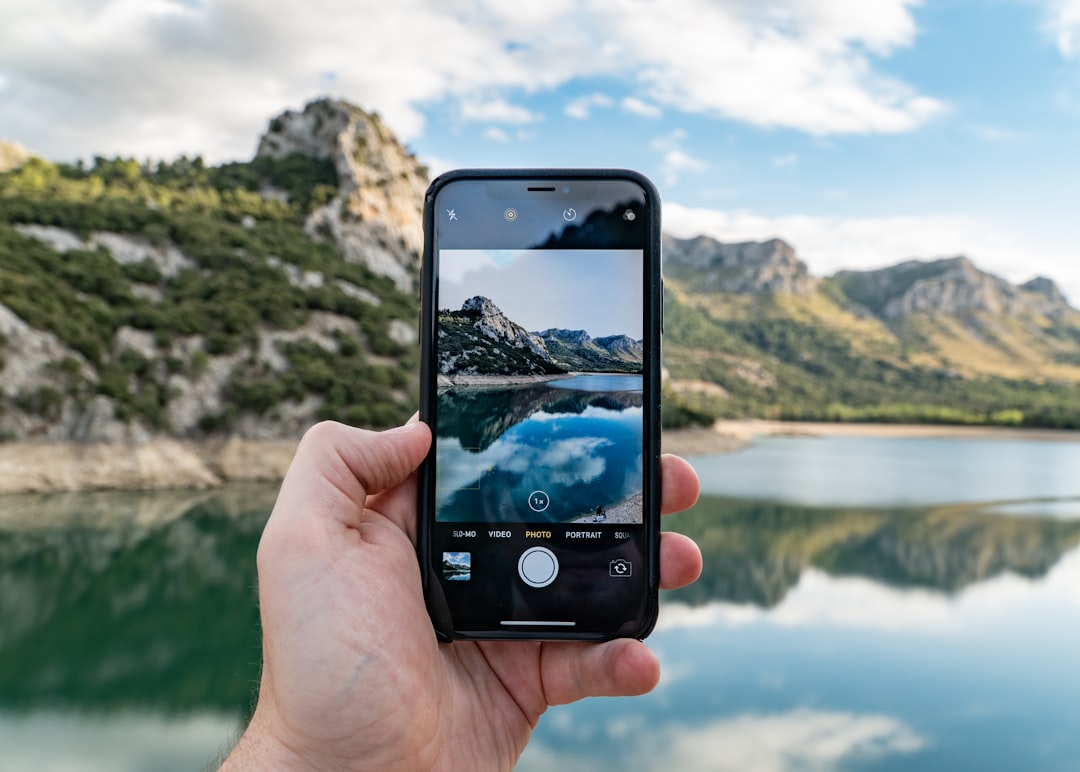 HEIF vs. JPEG: Should You Switch Your Camera's Default File Format?